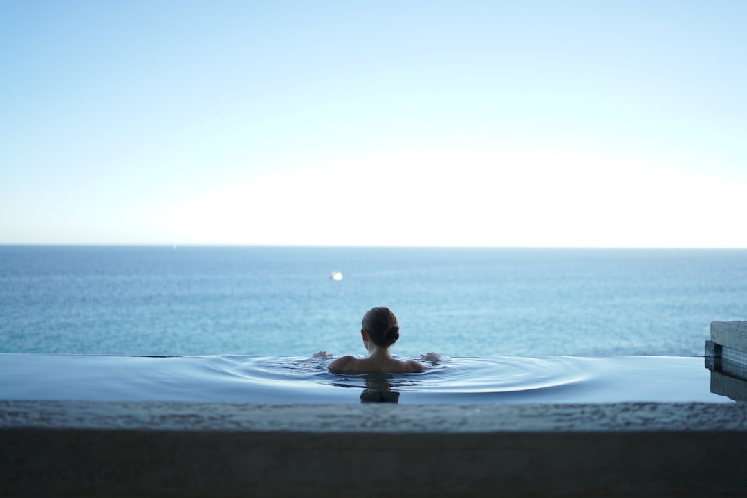 Aura Skypool Day Pass